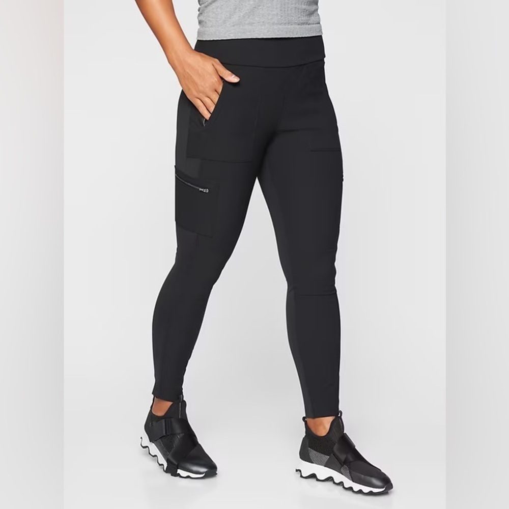 Athleta Headlands Hybrid Tight in Black